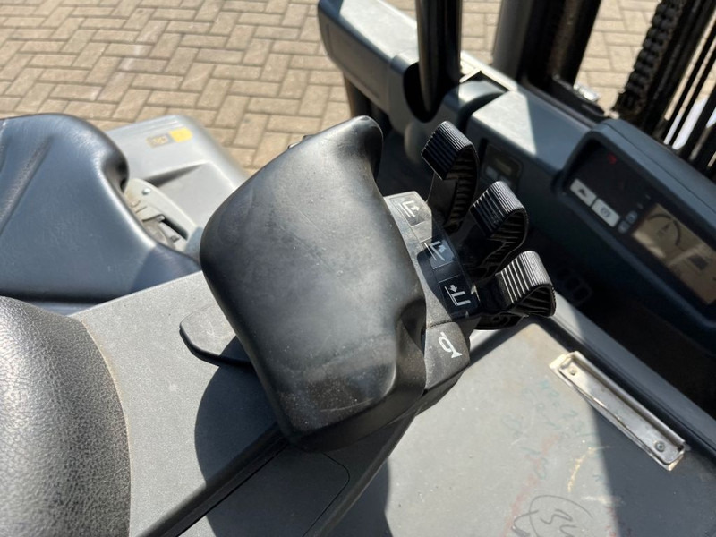 Electric forklift Jungheinrich EFG215 EFG215 triplo460 freelift sideshift 2016 heftruck forklift electrisch: picture 11 Electric forklift Jungheinrich EFG215 EFG215 triplo460 freelift sideshift 2016 heftruck forklift electrisch: picture 11