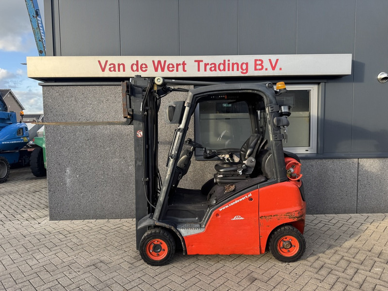 Linde H18T-01 Triplo 500 Freelift / Sideshift LPG 2012 - LPG forklift: picture 5 Linde H18T-01 Triplo 500 Freelift / Sideshift LPG 2012 - LPG forklift: picture 5