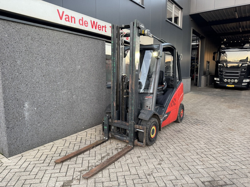 Linde H25D-02 Triplo 550 Freelift / Sideshift / 4e functie VW Diesel 2014 - Diesel forklift: picture 3 Linde H25D-02 Triplo 550 Freelift / Sideshift / 4e functie VW Diesel 2014 - Diesel forklift: picture 3