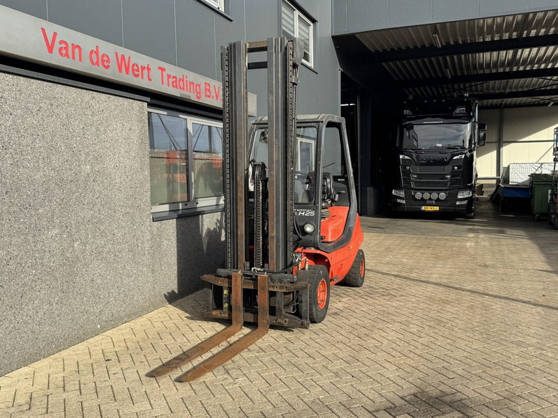 Linde H25D-02 Triplo 640 Freelift / Sideshift / 4e functie Diesel 1995 - Diesel forklift: picture 3 Linde H25D-02 Triplo 640 Freelift / Sideshift / 4e functie Diesel 1995 - Diesel forklift: picture 3