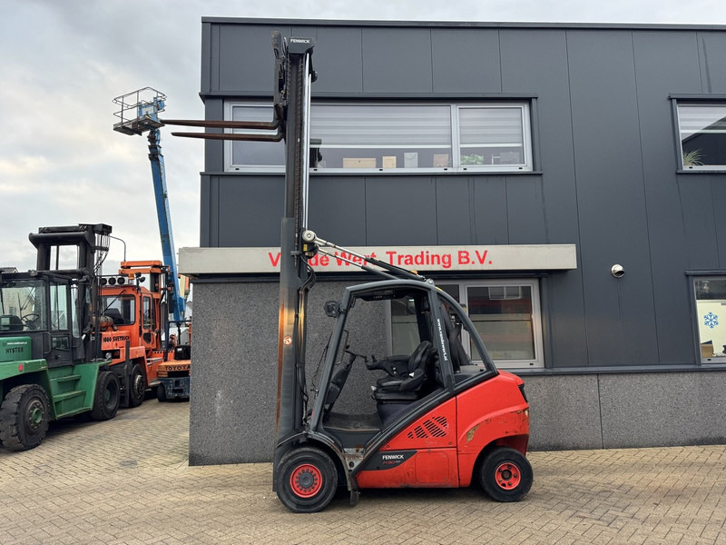 Linde H30D-02 Duplo 450 Sideshift / Vorkversteller VW Diesel 2014 - Diesel forklift: picture 5 Linde H30D-02 Duplo 450 Sideshift / Vorkversteller VW Diesel 2014 - Diesel forklift: picture 5