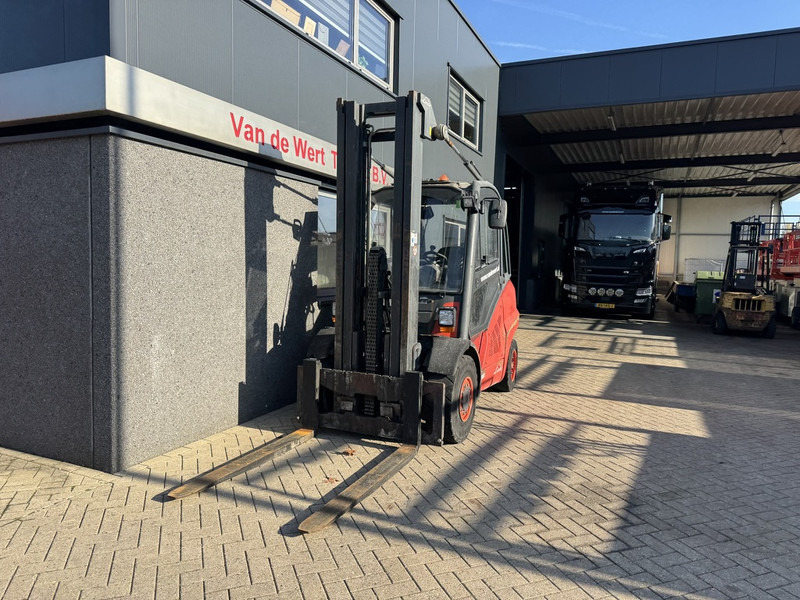 Linde H50D Triplo 580 Freelift / 3e / 4e Functie VW Diesel 2007 - Diesel forklift: picture 3 Linde H50D Triplo 580 Freelift / 3e / 4e Functie VW Diesel 2007 - Diesel forklift: picture 3