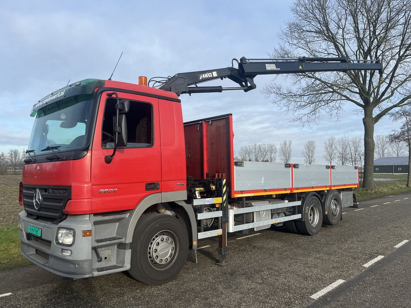 Mercedes-Benz ACTROS 2832 - MKG HKL140 - automaat - EURO5 -lift/stuur as - 600dkm - 2006 - Dropside/ Flatbed truck, Crane truck: picture 1 Mercedes-Benz ACTROS 2832 - MKG HKL140 - automaat - EURO5 -lift/stuur as - 600dkm - 2006 - Dropside/ Flatbed truck, Crane truck: picture 1
