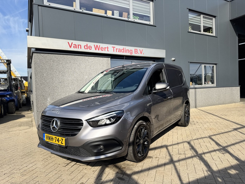 Mercedes-Benz Citan 110 CDI 95PK Diesel 2021 Airco / DAB + / Apple Carplay / Camera / LM Velgen / Cruise control / Navi Zeer Net! - Box van: picture 1 Mercedes-Benz Citan 110 CDI 95PK Diesel 2021 Airco / DAB + / Apple Carplay / Camera / LM Velgen / Cruise control / Navi Zeer Net! - Box van: picture 1