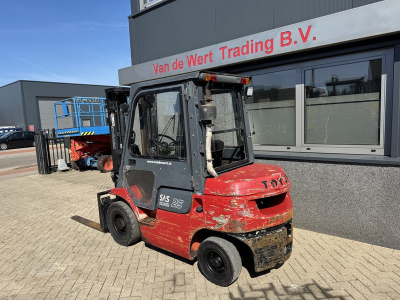 Toyota 02-7FDF25 - Diesel forklift: picture 3 Toyota 02-7FDF25 - Diesel forklift: picture 3
