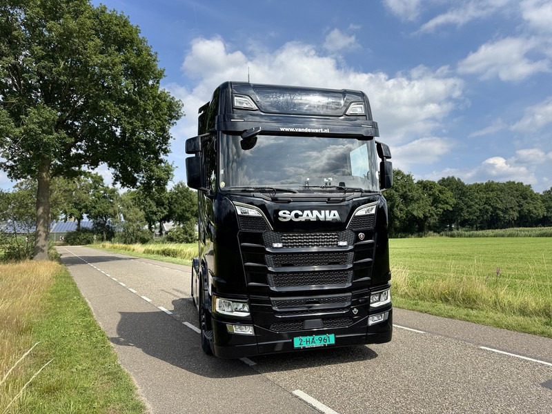 Scania S520 V8 4x2 Full Air - Automaat - Retarder - Euro 6 - I Park Cool - 2018 - TUV 02-2026 - Tractor unit: picture 5 Scania S520 V8 4x2 Full Air - Automaat - Retarder - Euro 6 - I Park Cool - 2018 - TUV 02-2026 - Tractor unit: picture 5
