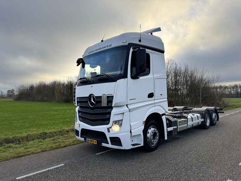 Mercedes-Benz Actros 2542LL 6X2 Full air / BDF Systeem / Chassis Cabine / ACC / AHK / TUV 4-2026 / NL TRUCK - Van: picture 1 Mercedes-Benz Actros 2542LL 6X2 Full air / BDF Systeem / Chassis Cabine / ACC / AHK / TUV 4-2026 / NL TRUCK - Van: picture 1