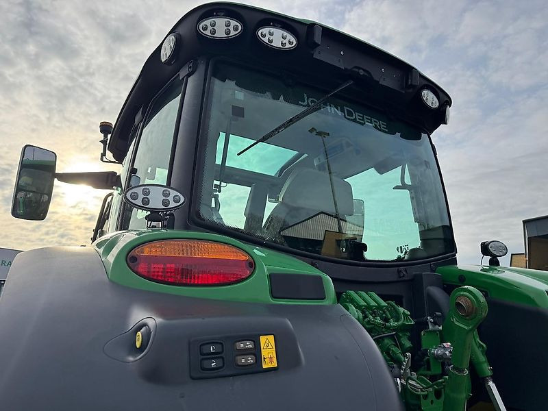 John Deere 6R110 AP 50KM COMMAND-PRO + VOORLADER G5-DISPLAY!!! - Farm tractor: picture 5 John Deere 6R110 AP 50KM COMMAND-PRO + VOORLADER G5-DISPLAY!!! - Farm tractor: picture 5