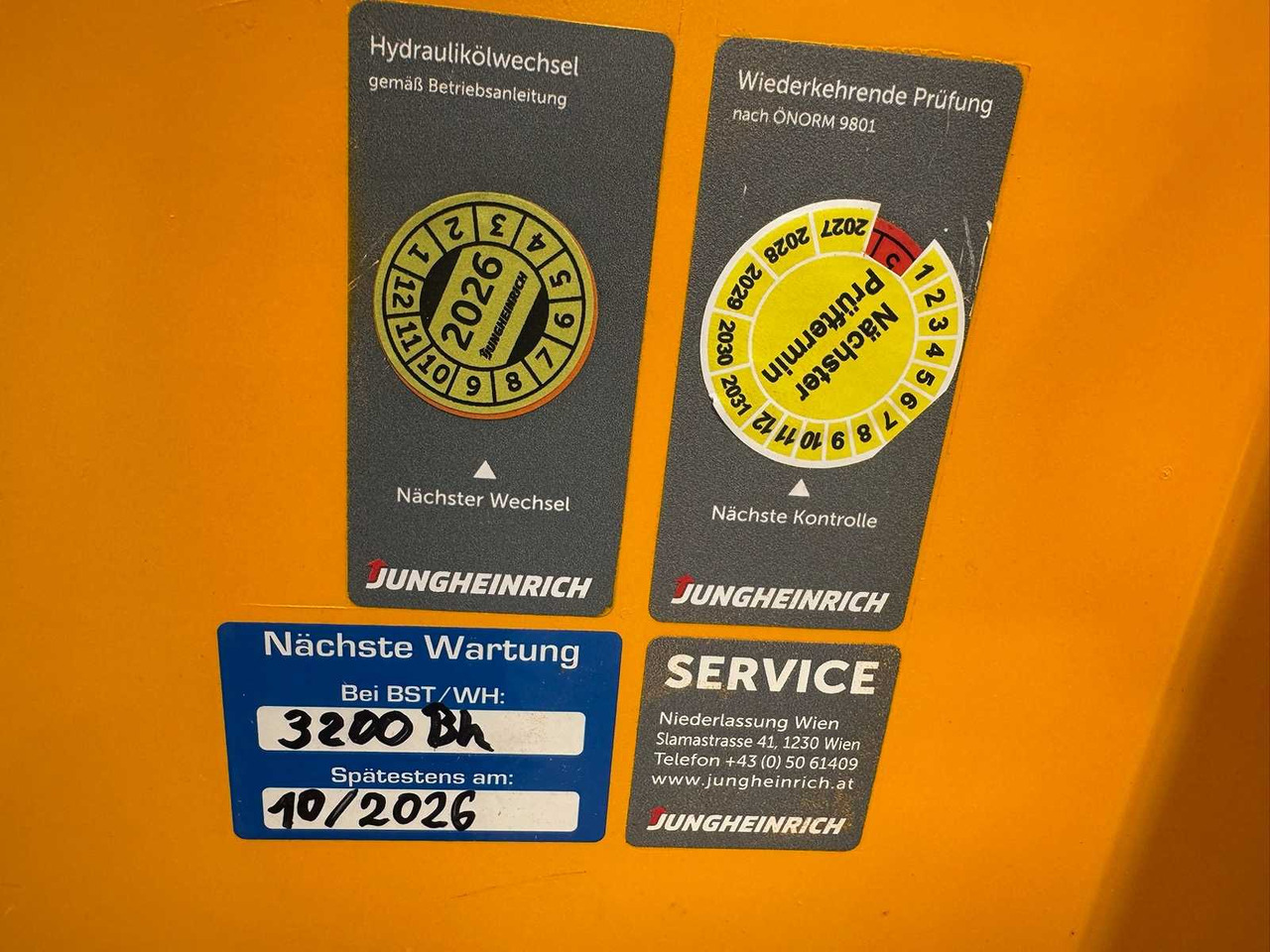 Forklift 10/2024 SERVICE+UVV 10/2026 JUNGHEINRICH EJE116 1,600KG PALLET TRUCK ANT 2,198 HOURS: picture 14 Forklift 10/2024 SERVICE+UVV 10/2026 JUNGHEINRICH EJE116 1,600KG PALLET TRUCK ANT 2,198 HOURS: picture 14