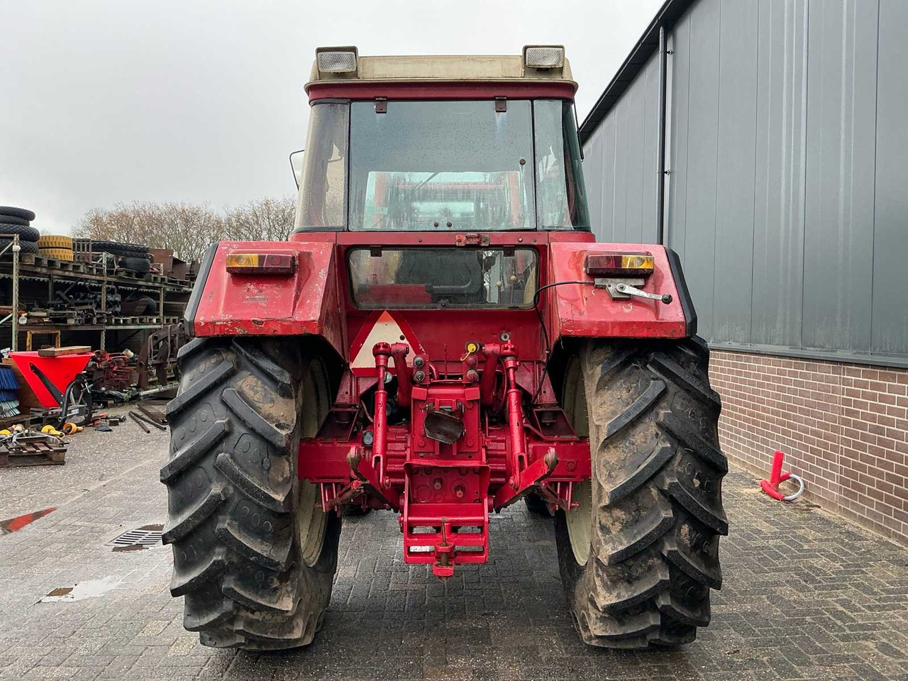 1982 INTERNATIONAL HARVESTER 845 XL ALL-WHEEL DRIVE FARM TRACTOR - Farm tractor: picture 5 1982 INTERNATIONAL HARVESTER 845 XL ALL-WHEEL DRIVE FARM TRACTOR - Farm tractor: picture 5