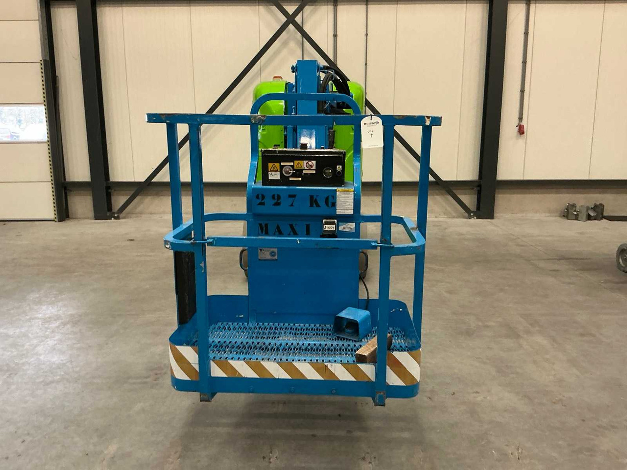 1999 GROVE AMZ 30 NEU AERIAL PLATFORM - Aerial platform: picture 4 1999 GROVE AMZ 30 NEU AERIAL PLATFORM - Aerial platform: picture 4