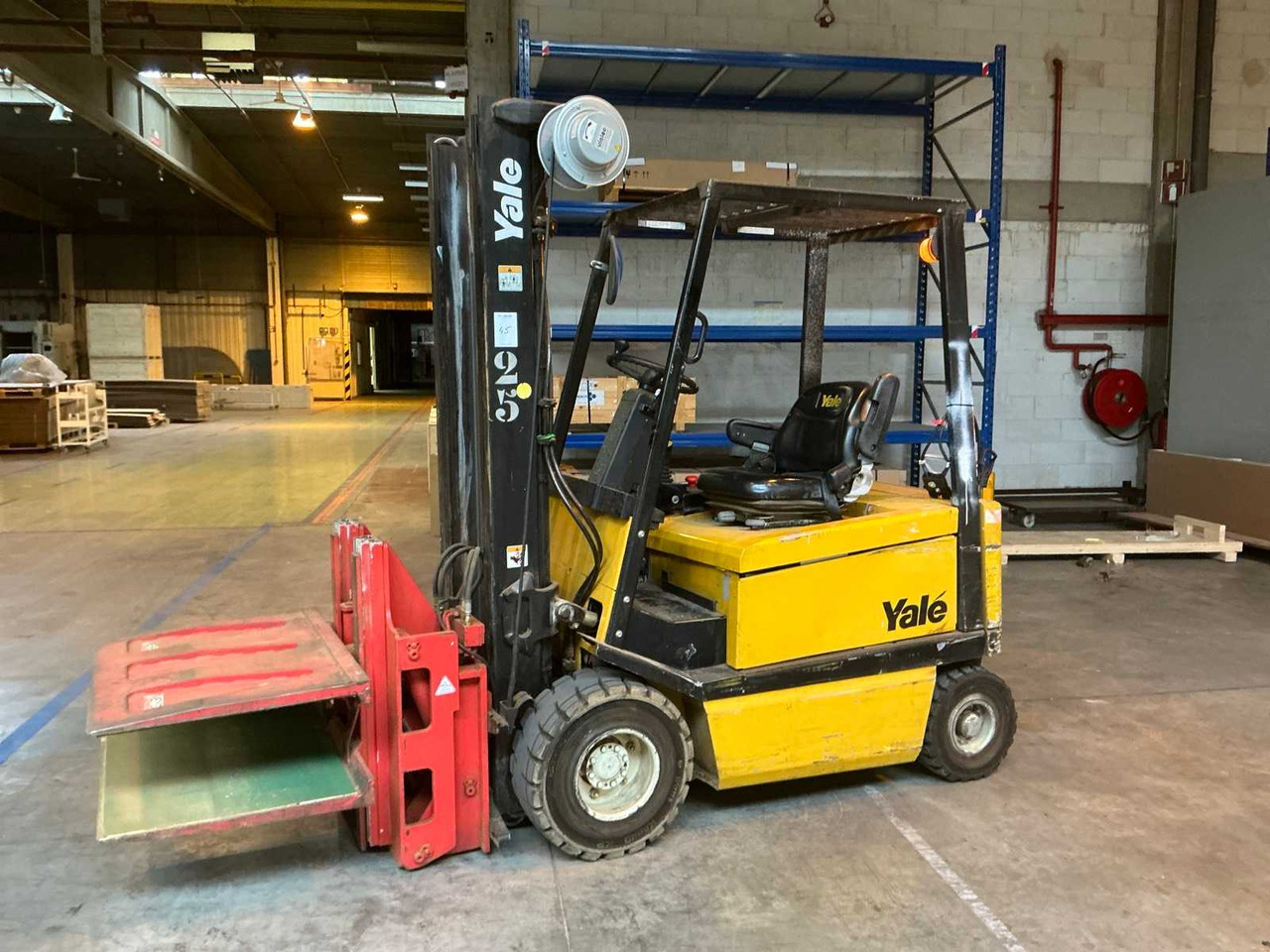 2001 YALE ERP25ALFV2395 FORKLIFT - Forklift: picture 1 2001 YALE ERP25ALFV2395 FORKLIFT - Forklift: picture 1