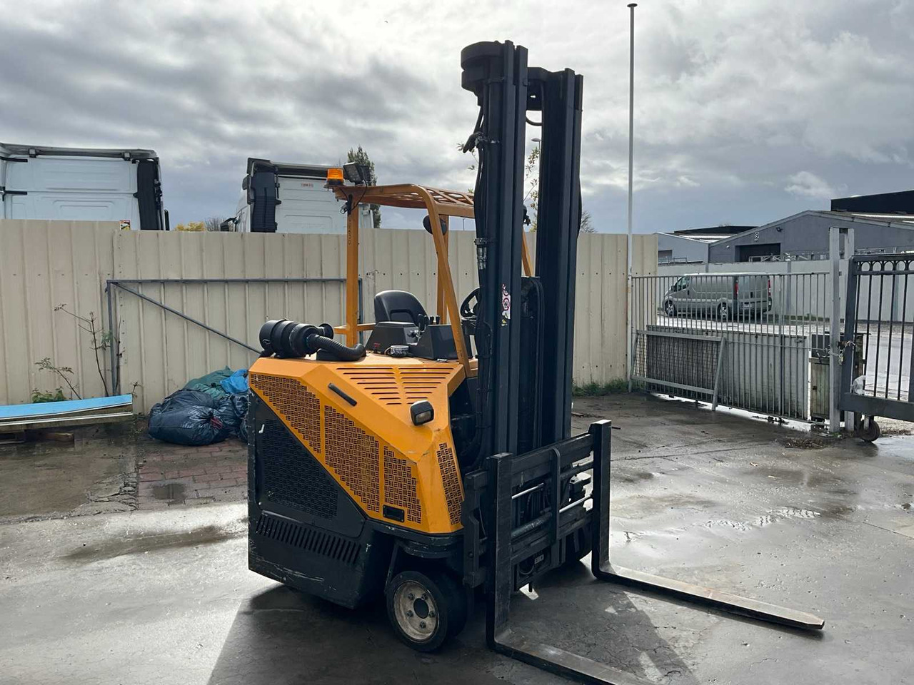 2003 COMBILIFT C2500CB FORKLIFT 4-WAY - Forklift: picture 5 2003 COMBILIFT C2500CB FORKLIFT 4-WAY - Forklift: picture 5