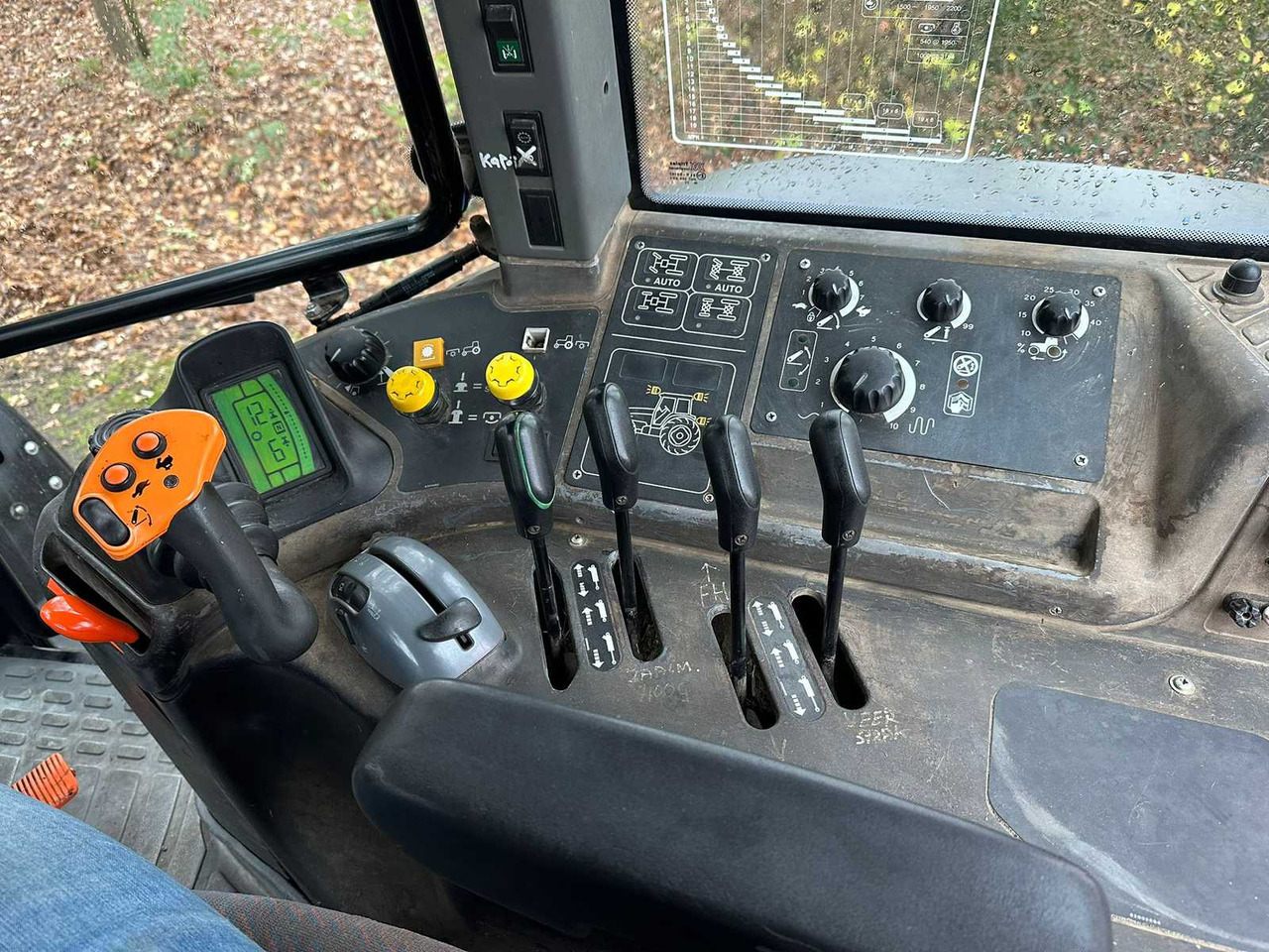 Farm tractor 2004 NEW HOLLAND T/M 175 FOUR WHEEL DRIVE FARM TRACTOR: picture 11