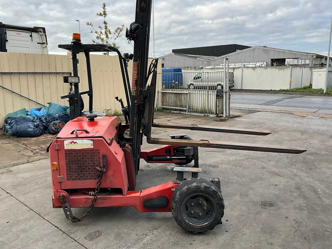 2005 MOFFET CAGE M3-20.4 TAKEAWAY FORKLIFT - Forklift: picture 5 2005 MOFFET CAGE M3-20.4 TAKEAWAY FORKLIFT - Forklift: picture 5