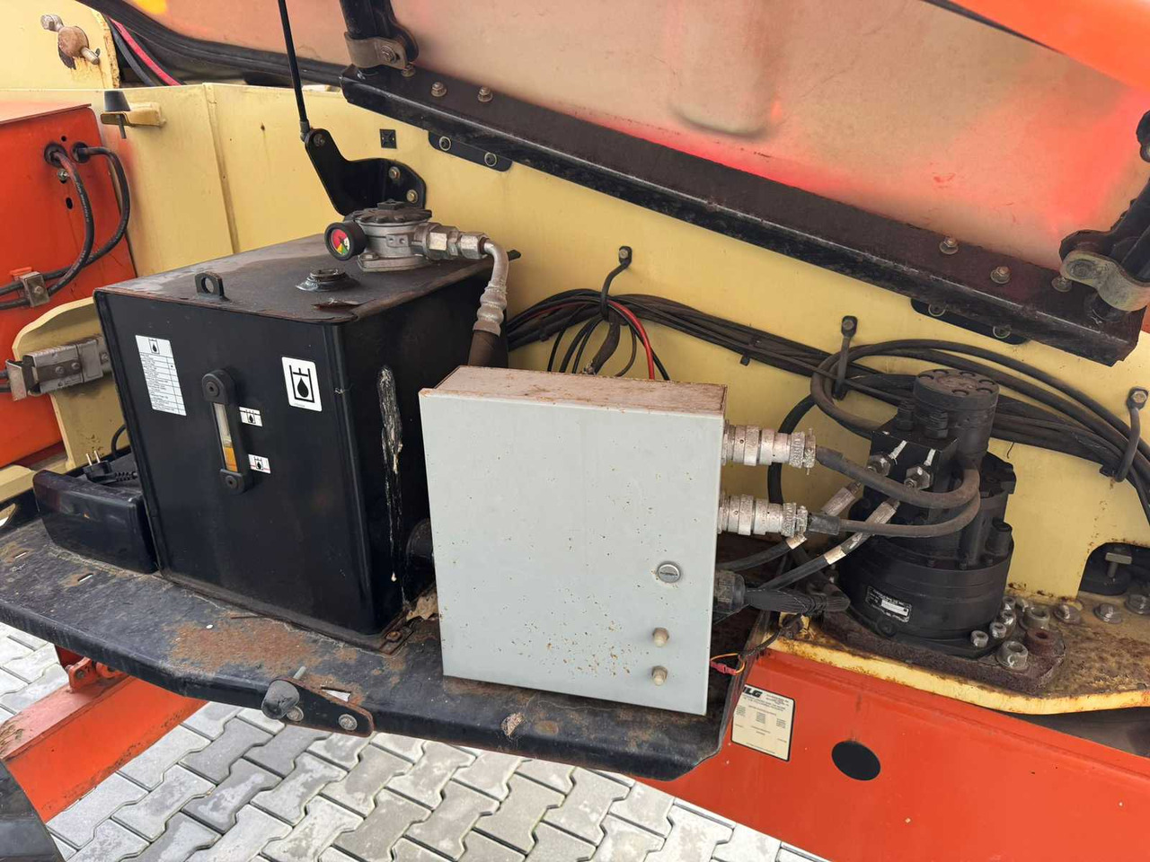 Aerial platform 2008 JLG 600JP AERIAL WORK PLATFORM: picture 11