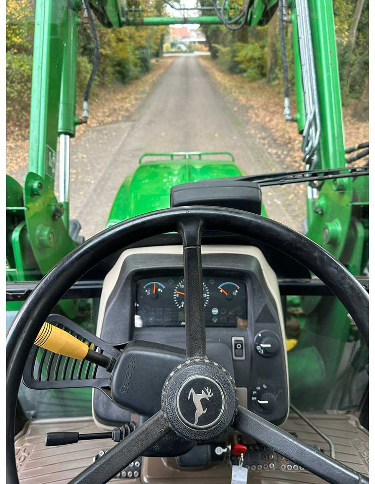 2011 JOHN DEERE 5080M FOUR WHEEL DRIVE FARM TRACTOR - Farm tractor: picture 5 2011 JOHN DEERE 5080M FOUR WHEEL DRIVE FARM TRACTOR - Farm tractor: picture 5