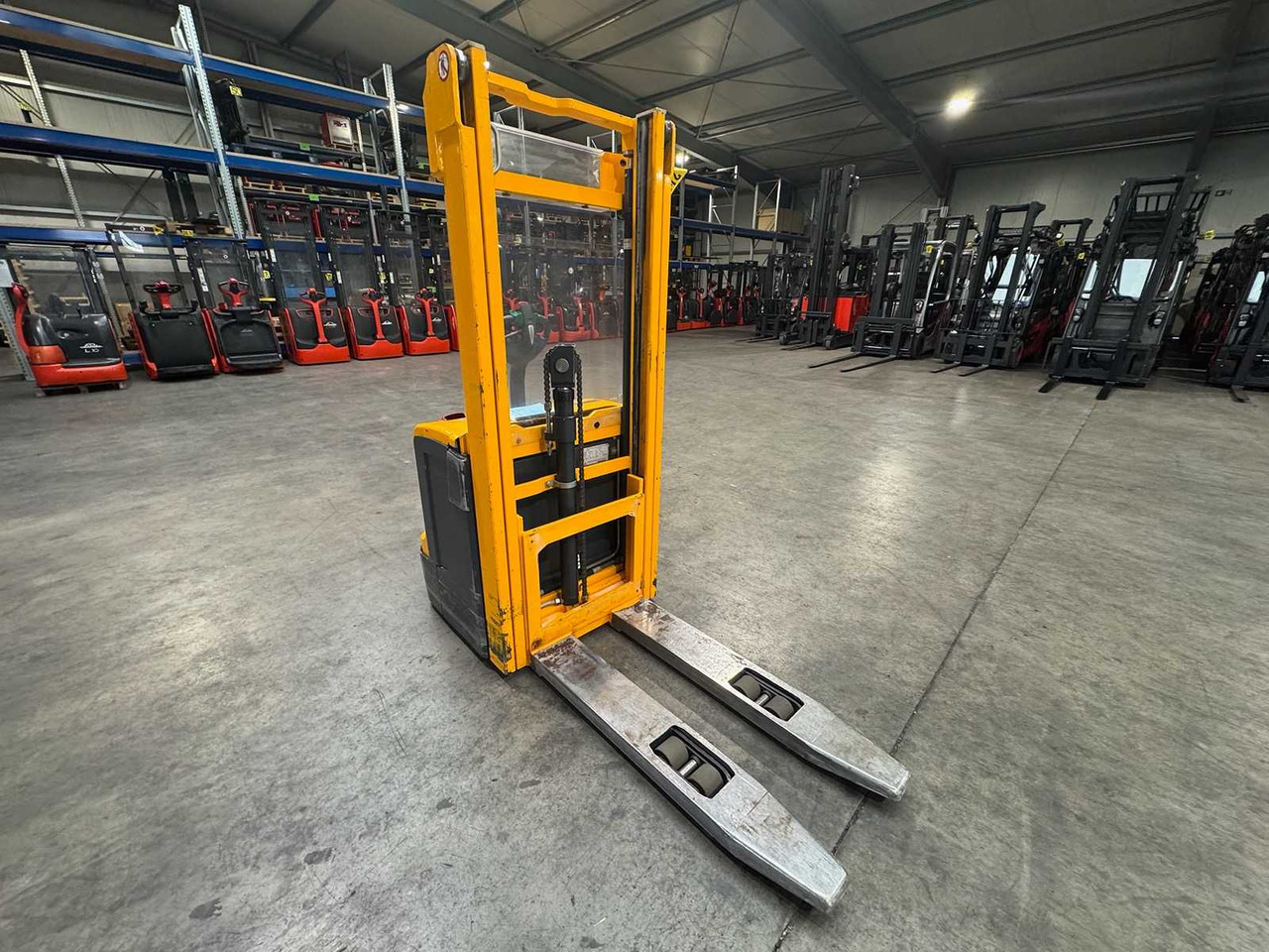 2012 SERVICE + UVV 09/2026 JUNGHEINRICH EJC220 2,000KG STACKER PALLET TRUCK ANT FREE LIFT 5,484 HOURS - Forklift: picture 5 2012 SERVICE + UVV 09/2026 JUNGHEINRICH EJC220 2,000KG STACKER PALLET TRUCK ANT FREE LIFT 5,484 HOURS - Forklift: picture 5
