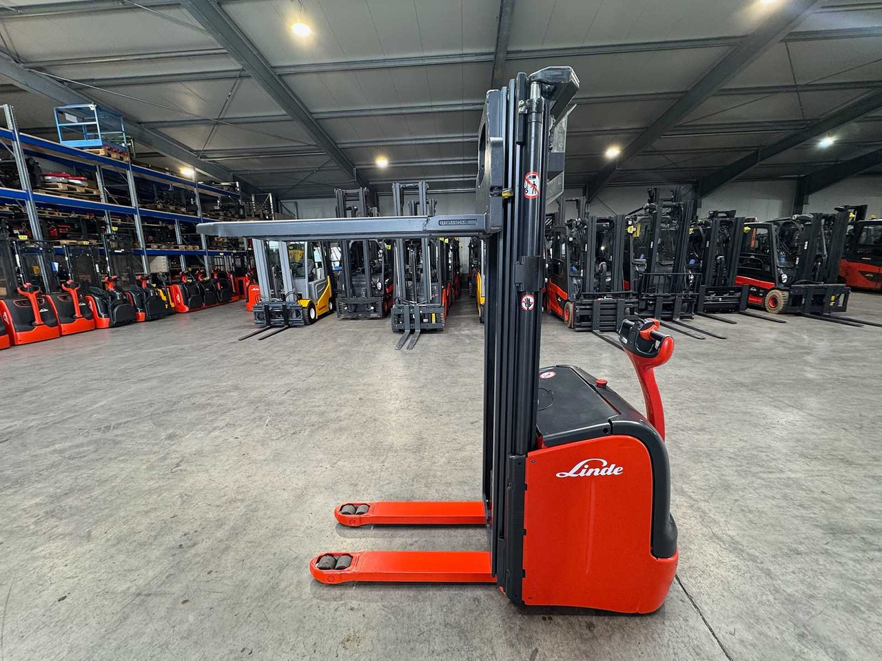 2014 SERVICE +UVV 09/2026 LINDE L14 1.400KG TRIPLEX 470CM PALLET TRUCK ANT 1.982 HOURS - Forklift: picture 1 2014 SERVICE +UVV 09/2026 LINDE L14 1.400KG TRIPLEX 470CM PALLET TRUCK ANT 1.982 HOURS - Forklift: picture 1