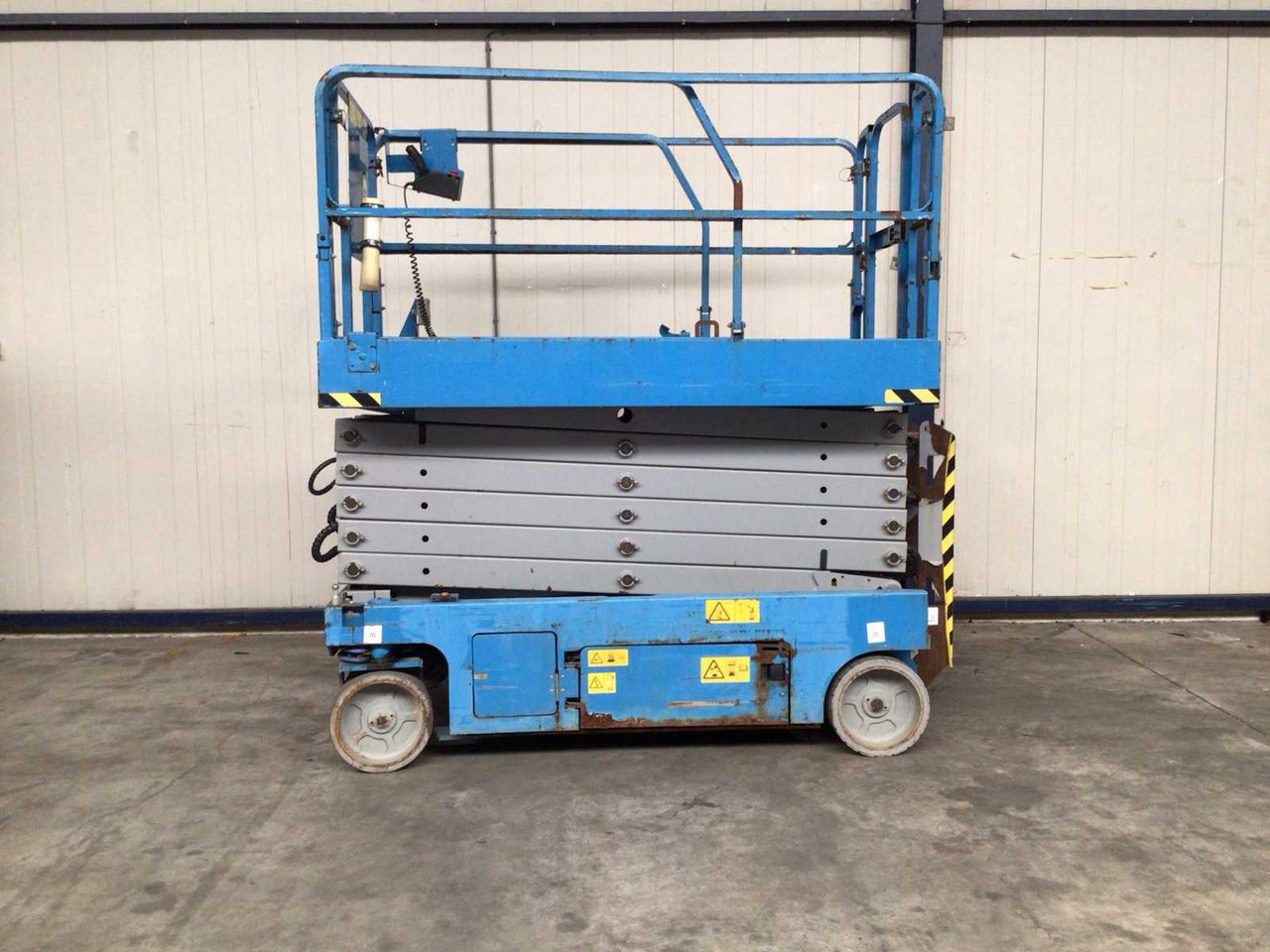 2015 GENIE GS4047 SCISSOR LIFT - Aerial platform: picture 4 2015 GENIE GS4047 SCISSOR LIFT - Aerial platform: picture 4