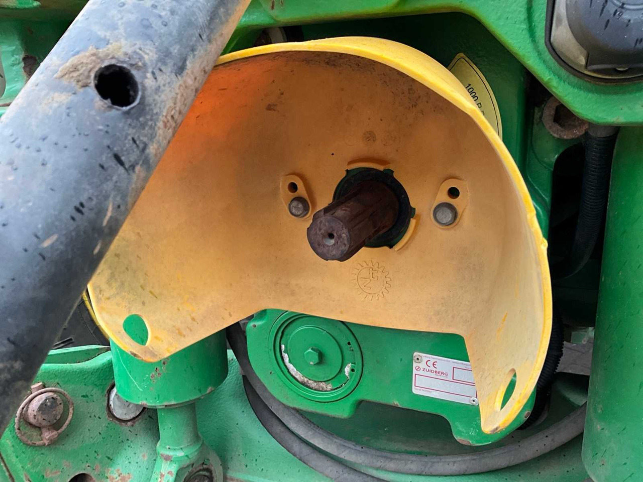 Farm tractor 2015 JOHN DEERE 6210R FOUR WHEEL DRIVE FARM TRACTOR: picture 15