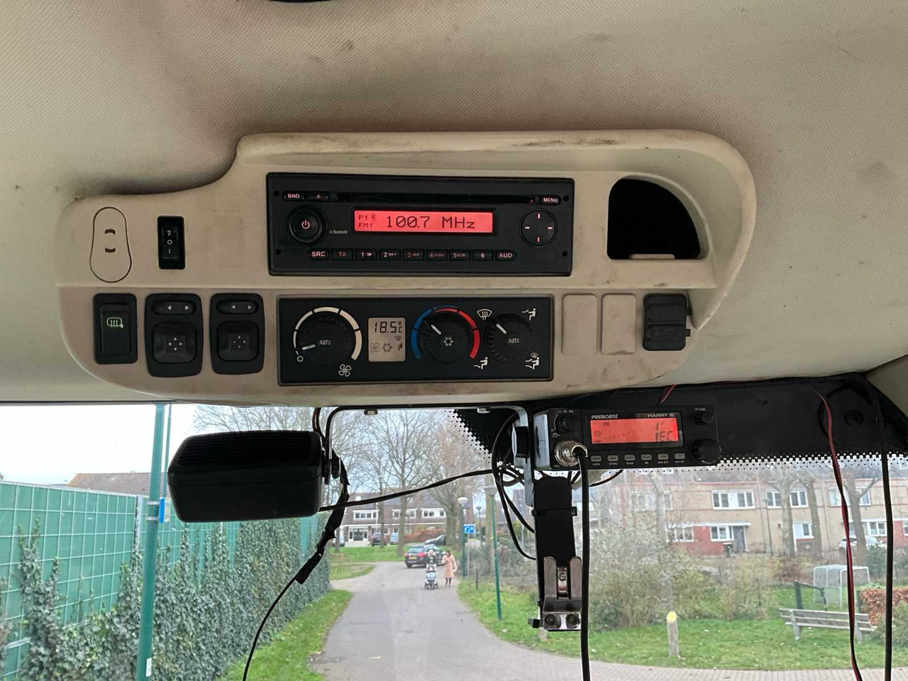 Farm tractor 2015 JOHN DEERE 6210R FOUR WHEEL DRIVE FARM TRACTOR: picture 14