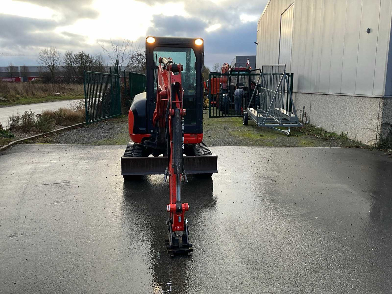 2015 KUBOTA U27-4 MINI EXCAVATOR - Mini excavator: picture 2 2015 KUBOTA U27-4 MINI EXCAVATOR - Mini excavator: picture 2