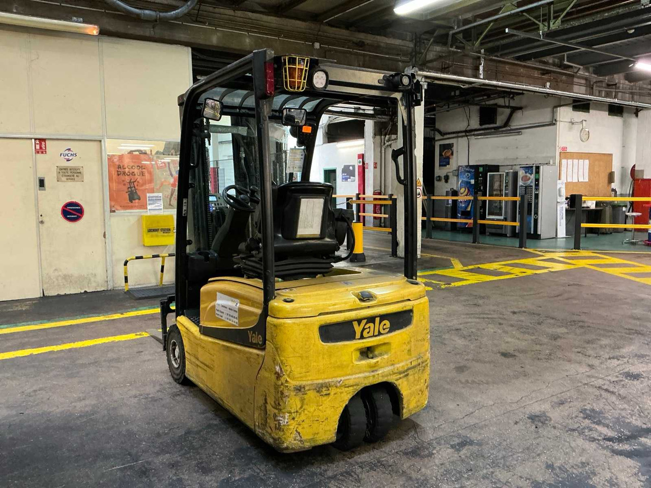 2015 YALE ERP16VF FORKLIFT - Forklift: picture 3 2015 YALE ERP16VF FORKLIFT - Forklift: picture 3
