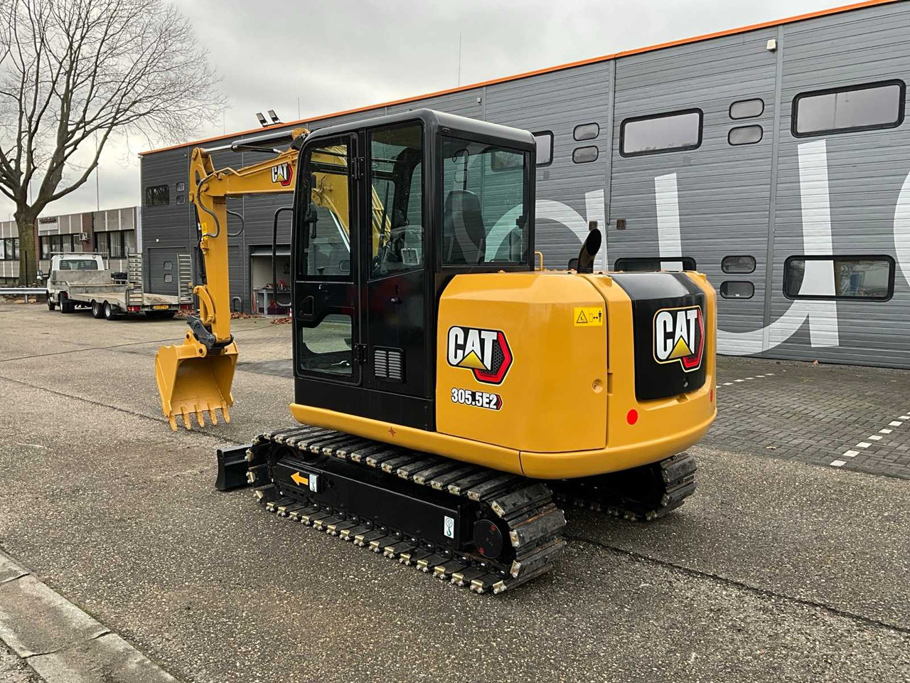 2018 CAT 305.5E2 MIDI EXCAVATOR - Excavator: picture 3 2018 CAT 305.5E2 MIDI EXCAVATOR - Excavator: picture 3