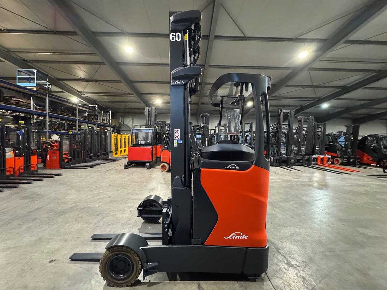 2018 SERVICE + UVV 12/2026 LINDE R14G TRIPLEX 696CM ELECTRIC FORKLIFT OFF-ROAD REACH TRUCK - Forklift: picture 3 2018 SERVICE + UVV 12/2026 LINDE R14G TRIPLEX 696CM ELECTRIC FORKLIFT OFF-ROAD REACH TRUCK - Forklift: picture 3