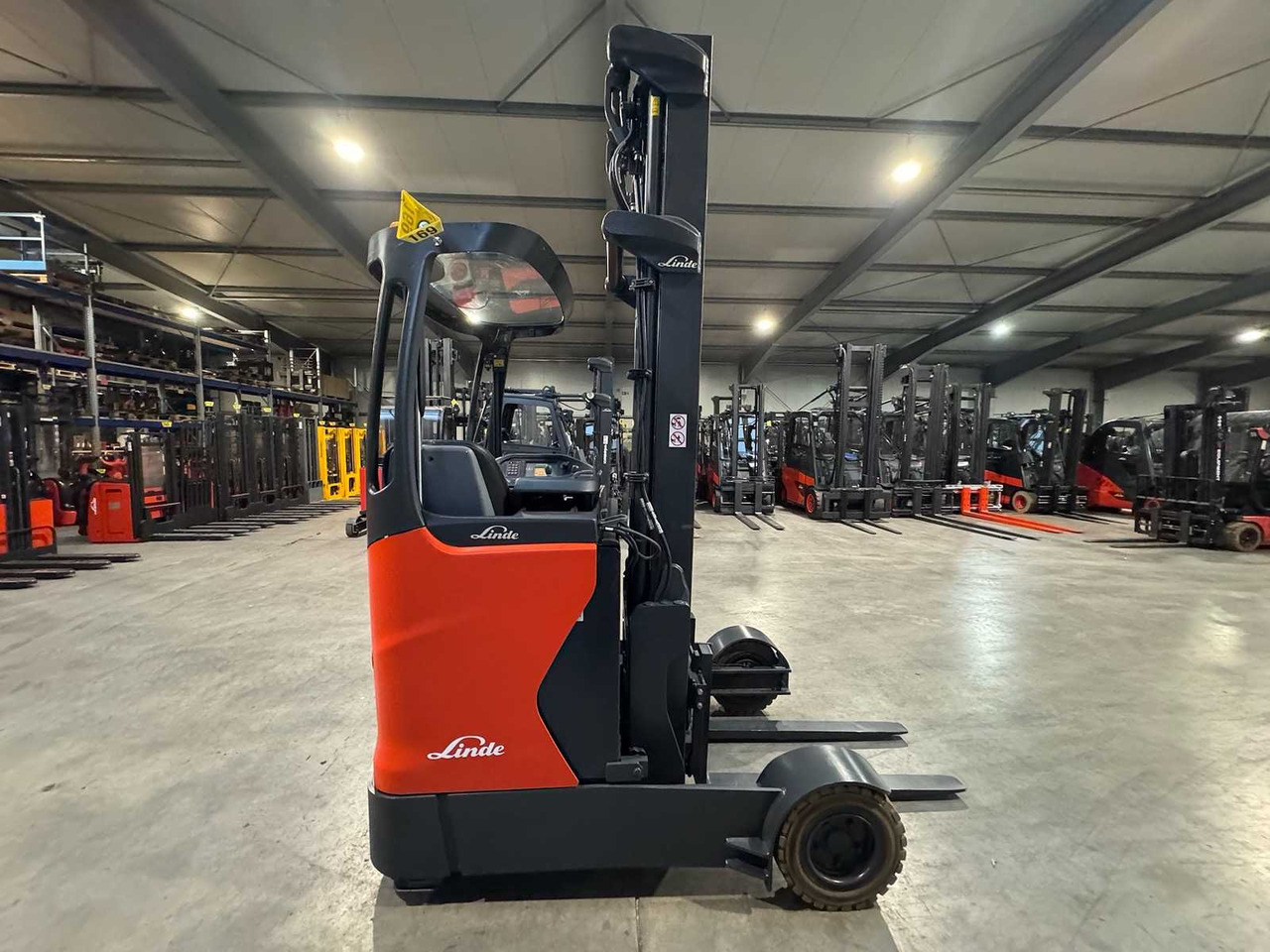 2018 SERVICE + UVV 12/2026 LINDE R14G TRIPLEX 696CM ELECTRIC FORKLIFT OFF-ROAD REACH TRUCK - Forklift: picture 2 2018 SERVICE + UVV 12/2026 LINDE R14G TRIPLEX 696CM ELECTRIC FORKLIFT OFF-ROAD REACH TRUCK - Forklift: picture 2