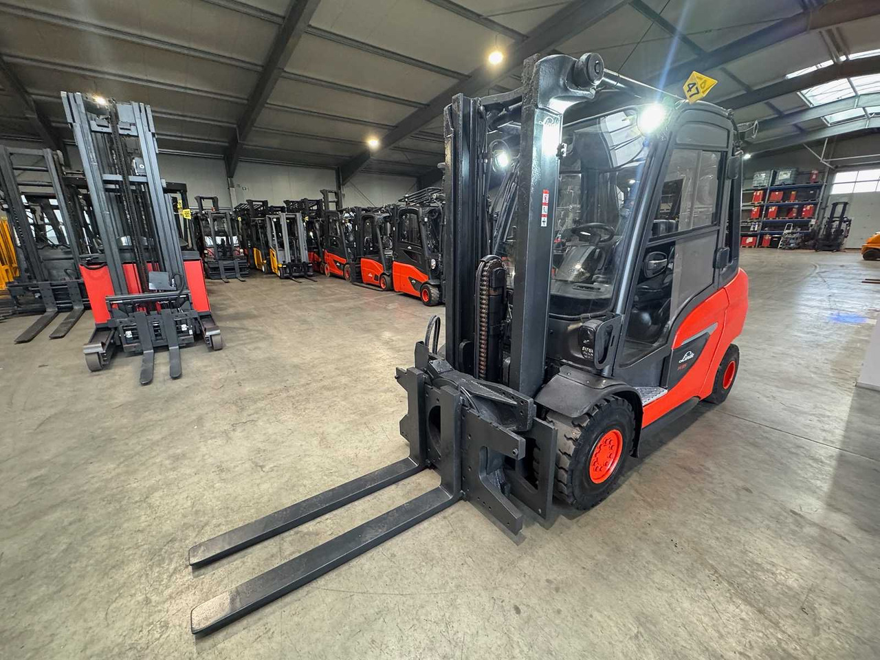 2022 LINDE H35D 3,500KG ROTARY DUPLEX FREE LIFT DIESEL FORKLIFT 3,338 HOURS - Forklift: picture 4 2022 LINDE H35D 3,500KG ROTARY DUPLEX FREE LIFT DIESEL FORKLIFT 3,338 HOURS - Forklift: picture 4