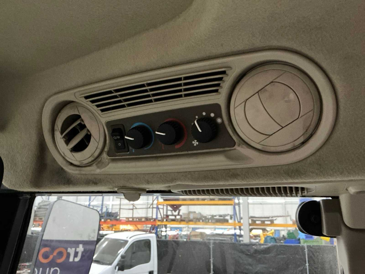 Farm tractor 2025 JOHN DEERE 5100M FOUR WHEEL DRIVE FARM TRACTOR: picture 16