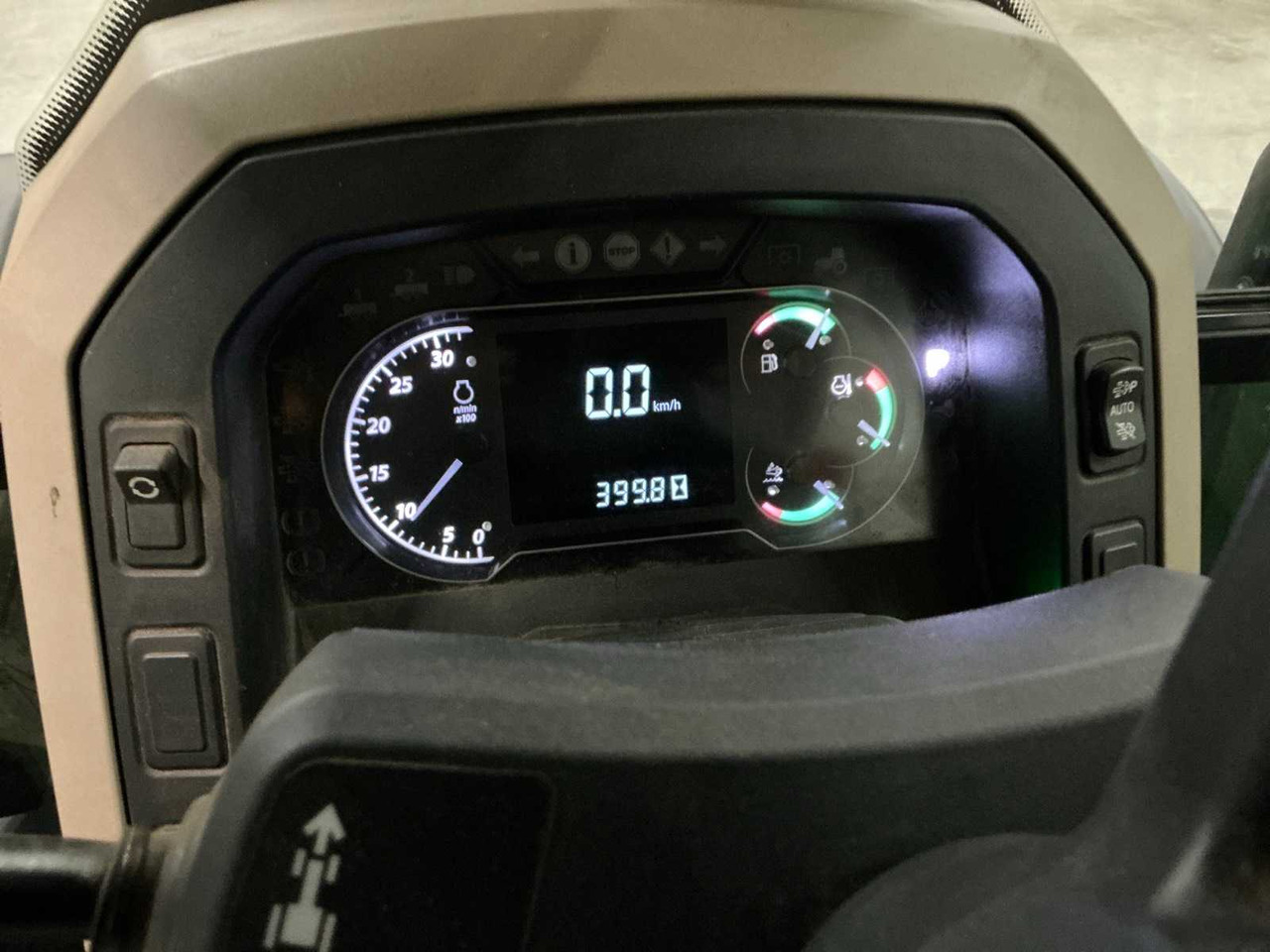 Farm tractor 2025 JOHN DEERE 5100M FOUR WHEEL DRIVE FARM TRACTOR: picture 17