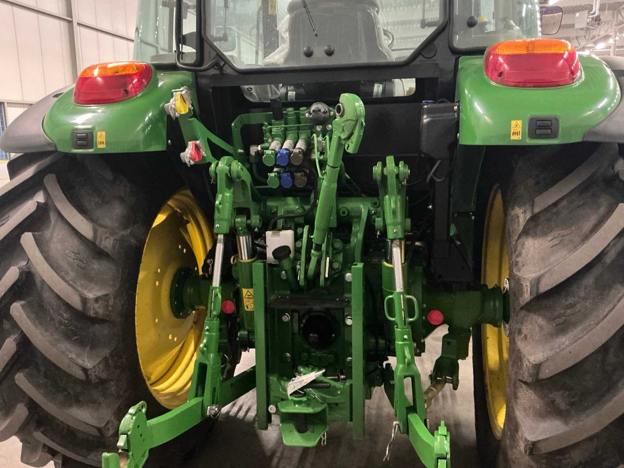 Farm tractor 2025 JOHN DEERE 5100M FOUR WHEEL DRIVE FARM TRACTOR: picture 8