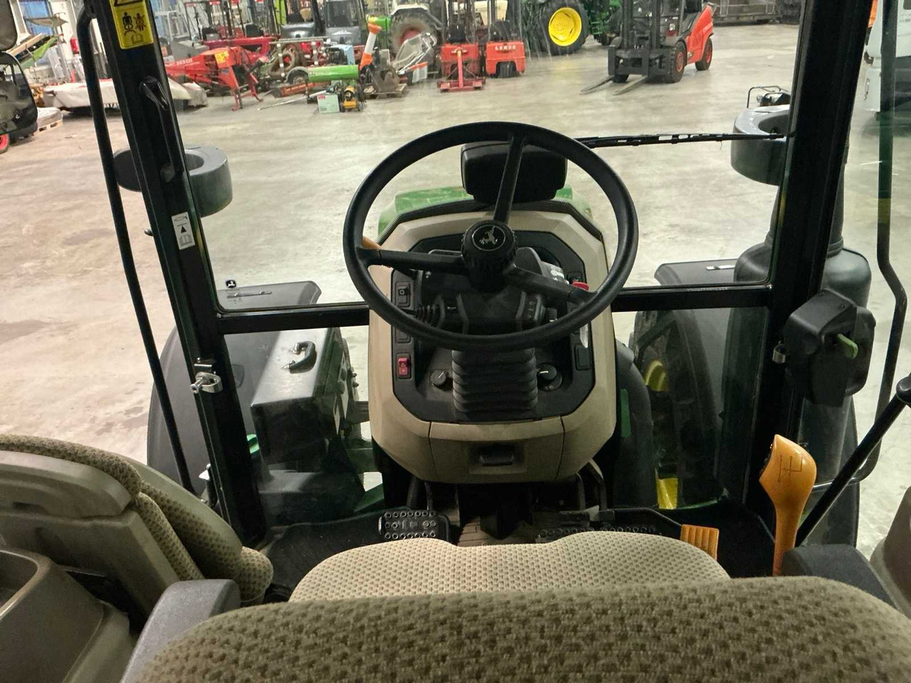 Farm tractor 2025 JOHN DEERE 5100M FOUR WHEEL DRIVE FARM TRACTOR: picture 13