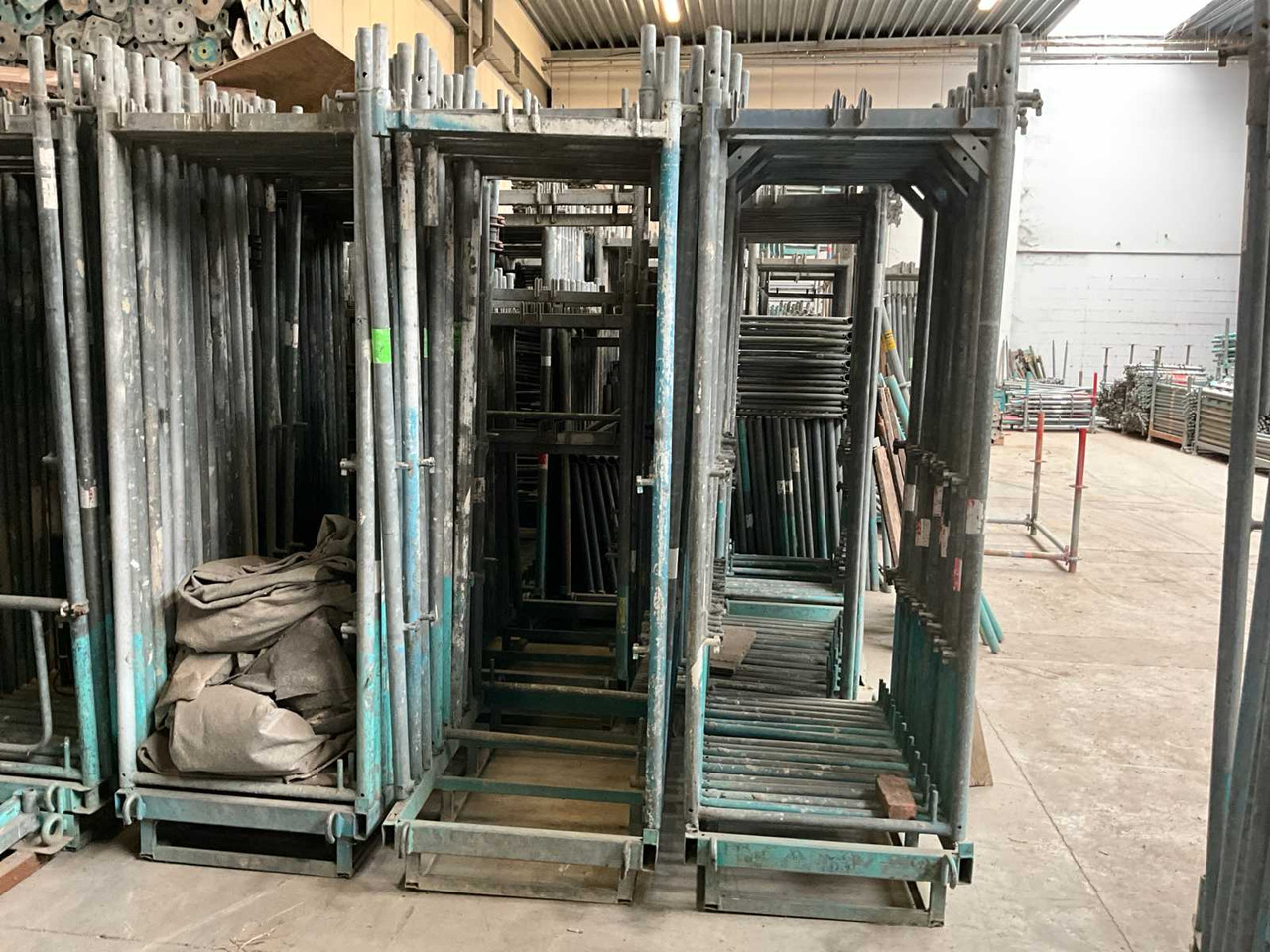 Altrad Plettac - Construction equipment: picture 2 Altrad Plettac - Construction equipment: picture 2