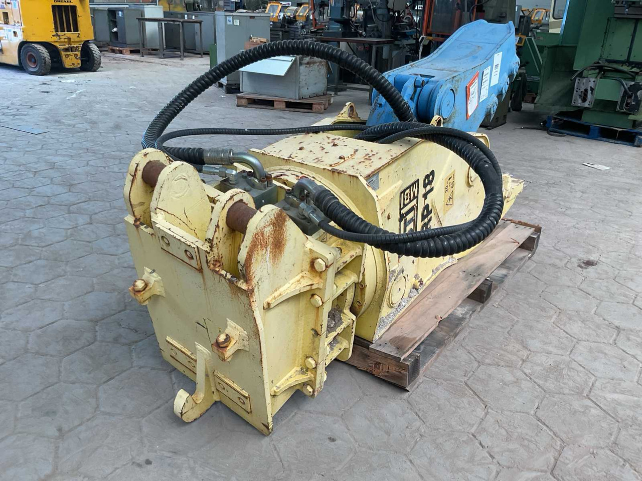 Mantovanibenne Volvo S1 - Attachment for Construction machinery: picture 4 Mantovanibenne Volvo S1 - Attachment for Construction machinery: picture 4