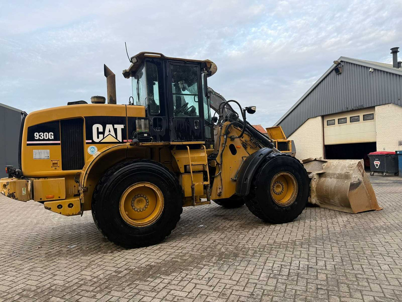CAT - 930G - 8009 HOURS - SHOVEL INCL. BAK AND QUICK CHANGE - Wheel loader: picture 5 CAT - 930G - 8009 HOURS - SHOVEL INCL. BAK AND QUICK CHANGE - Wheel loader: picture 5