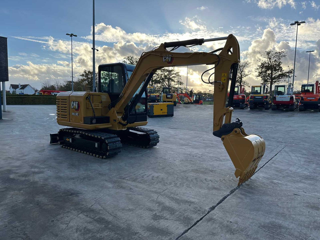 CATERPILLAR - 2015 - 305.5E2 - MIDI EXCAVATOR - Excavator: picture 3 CATERPILLAR - 2015 - 305.5E2 - MIDI EXCAVATOR - Excavator: picture 3