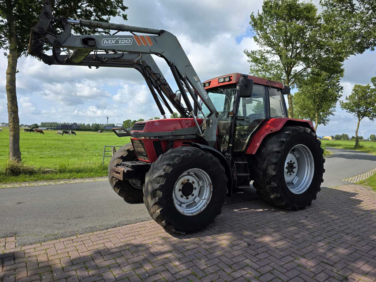 Case IH Maxxum 5150 plus - Farm tractor: picture 1 Case IH Maxxum 5150 plus - Farm tractor: picture 1