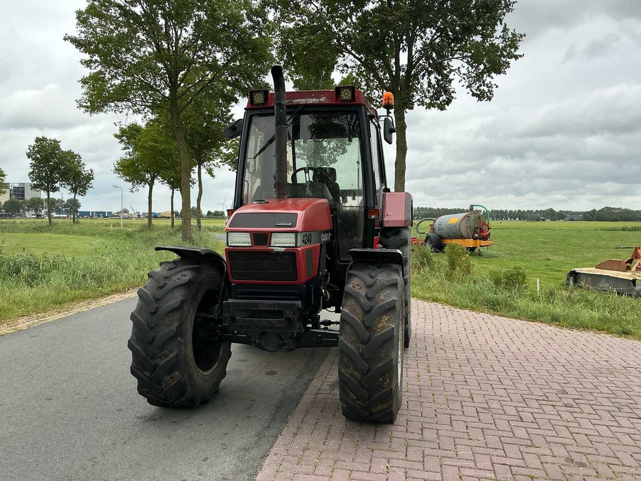 Case ih 4230 xl - Farm tractor: picture 3 Case ih 4230 xl - Farm tractor: picture 3