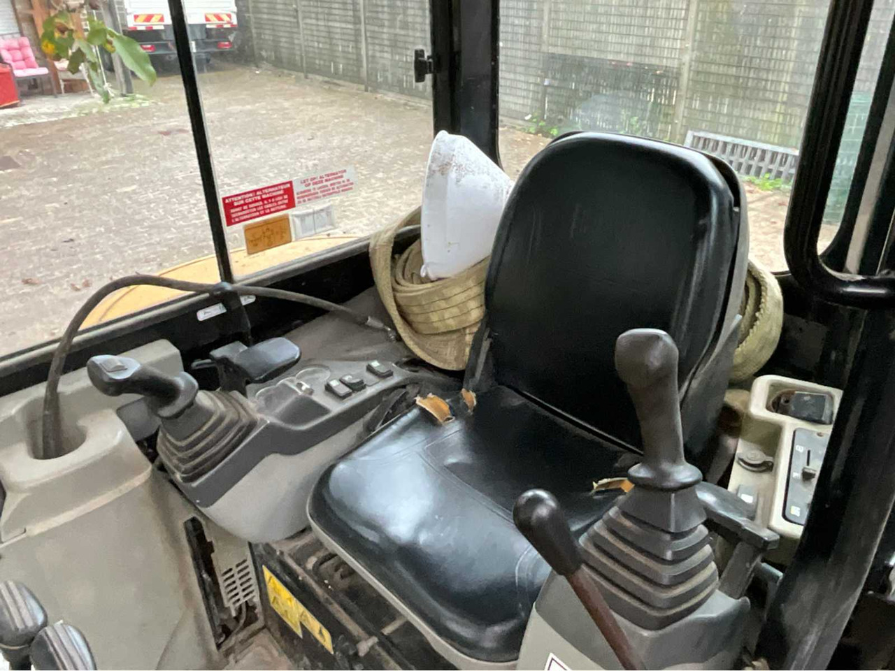 Mini excavator Caterpillar 303C CR: picture 23 Mini excavator Caterpillar 303C CR: picture 23