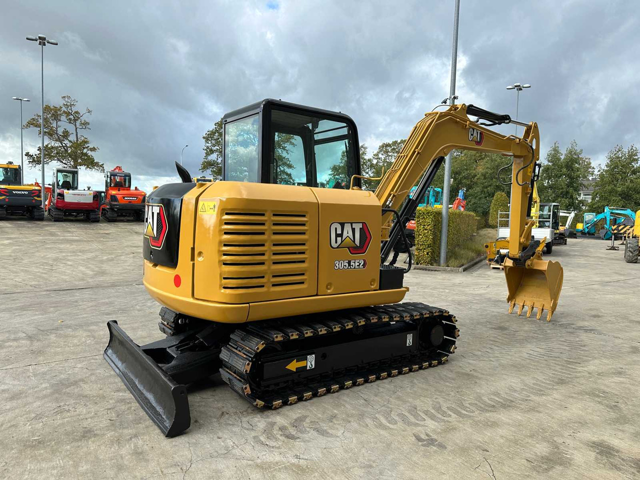 Caterpillar CATERPILLAR - 2017 - 305.5E2 - MINI EXCAVATOR - Mini excavator: picture 4 Caterpillar CATERPILLAR - 2017 - 305.5E2 - MINI EXCAVATOR - Mini excavator: picture 4