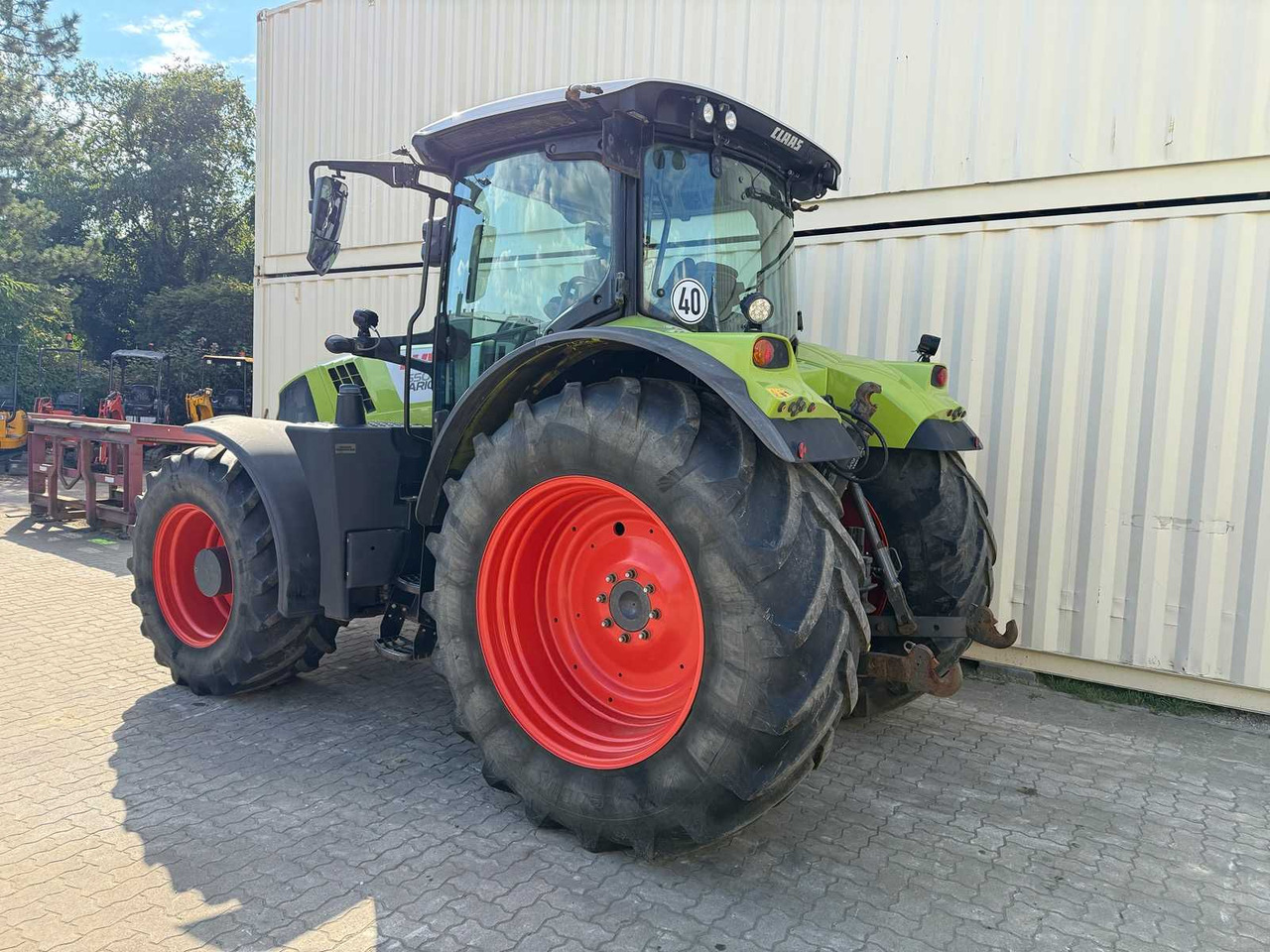 Claas Arion 650 - Farm tractor: picture 3 Claas Arion 650 - Farm tractor: picture 3