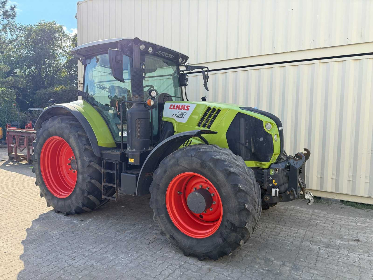 Claas Arion 650 - Farm tractor: picture 4 Claas Arion 650 - Farm tractor: picture 4