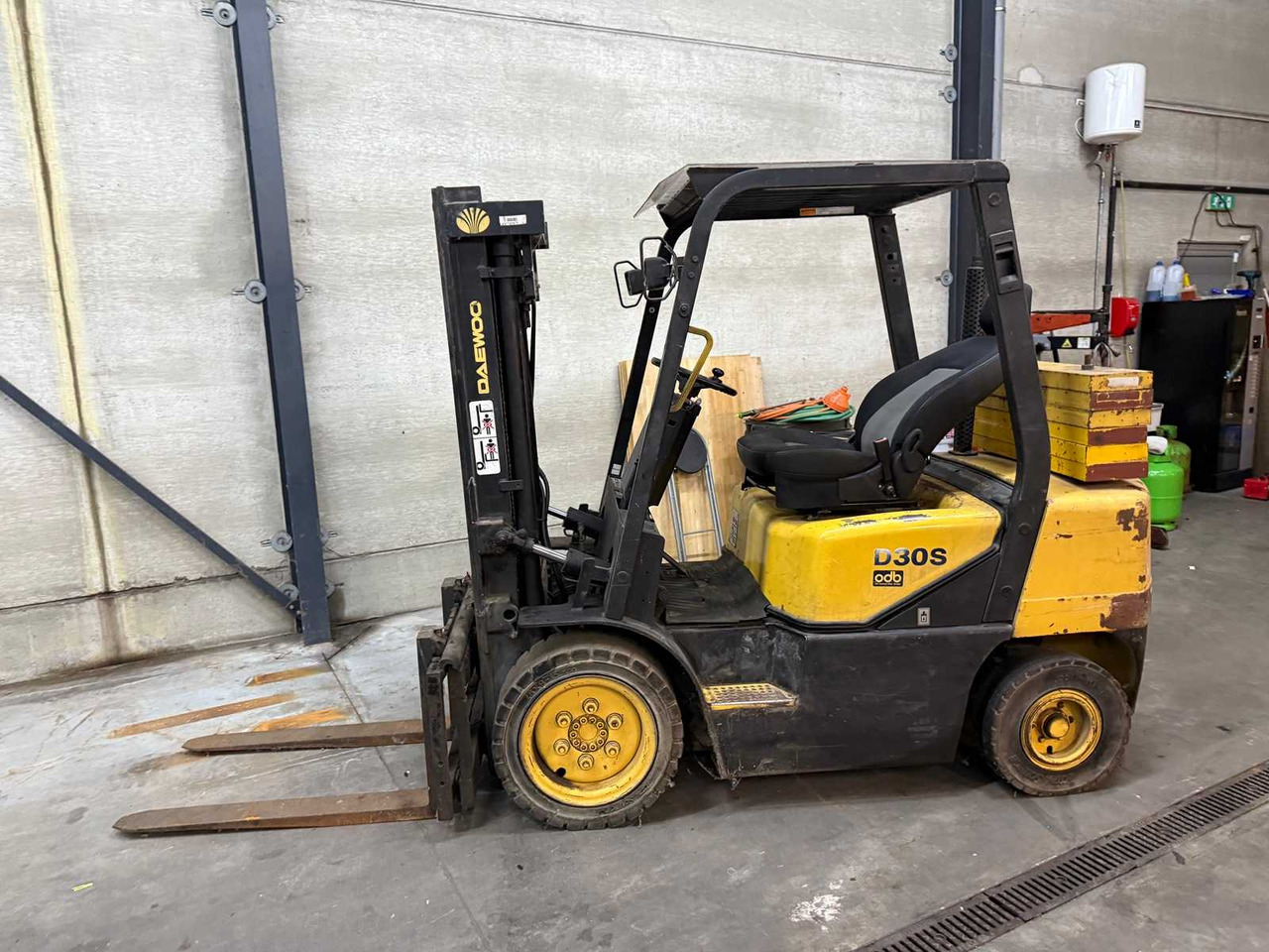 DAEWOO - 2005 - D30S - FORKLIFT - Forklift: picture 4 DAEWOO - 2005 - D30S - FORKLIFT - Forklift: picture 4