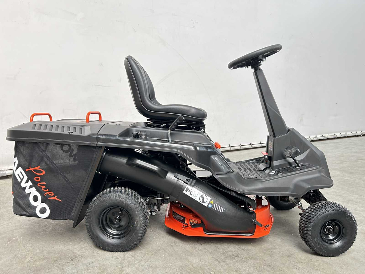 Daewoo DAXRM224 - Garden mower: picture 2 Daewoo DAXRM224 - Garden mower: picture 2