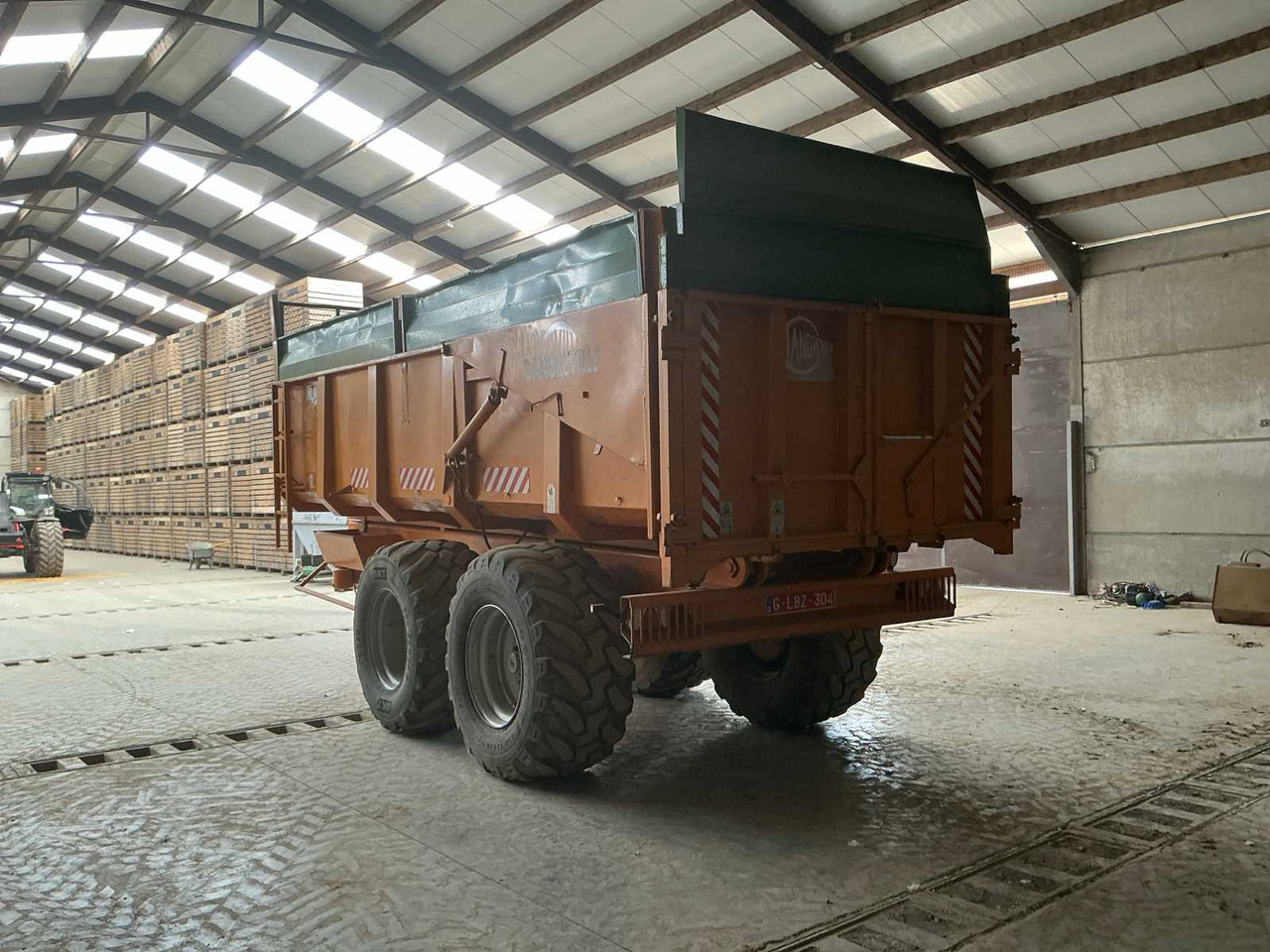 Dangreville D22 - Farm tipping trailer/ Dumper: picture 3 Dangreville D22 - Farm tipping trailer/ Dumper: picture 3