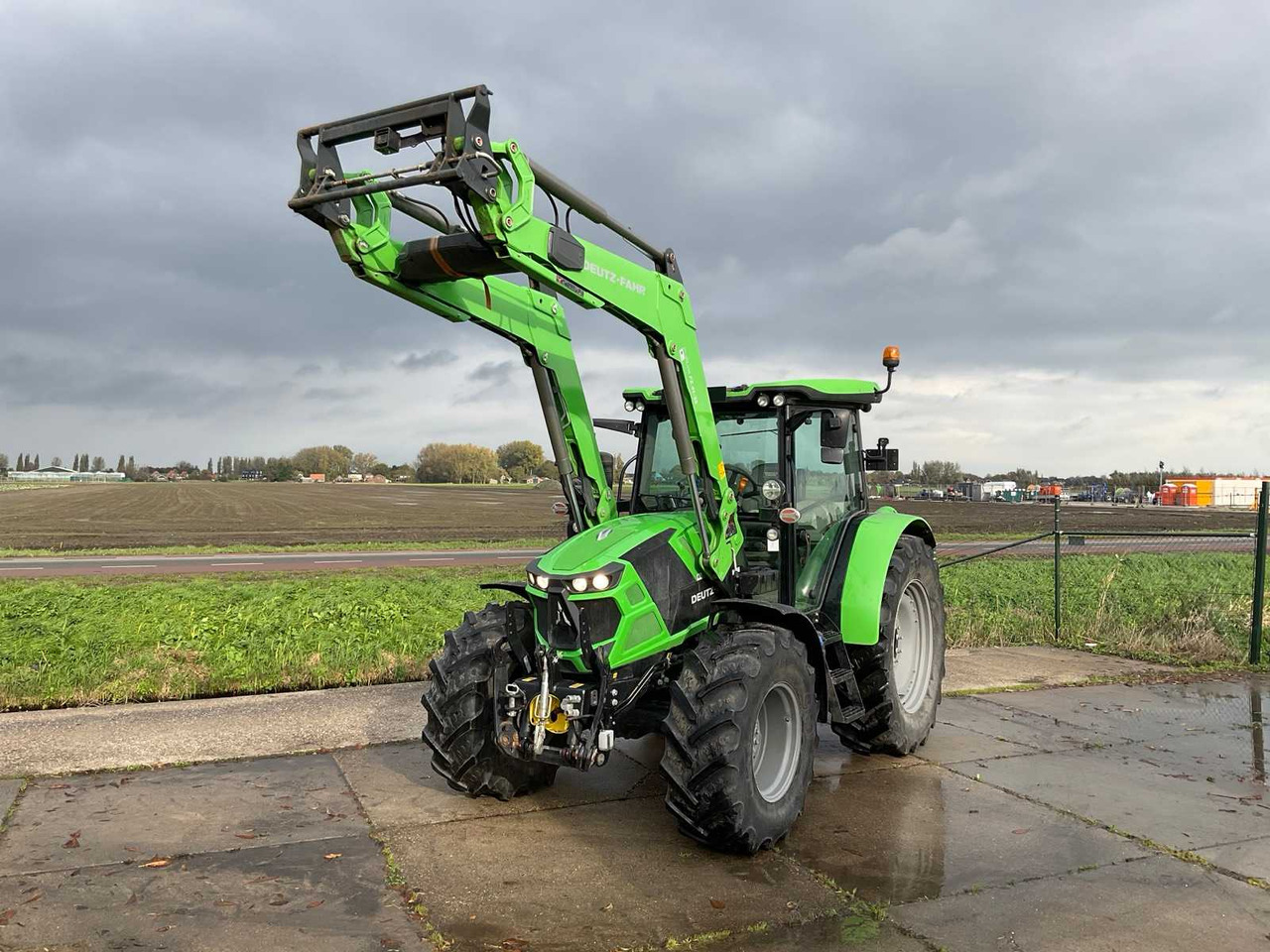 Deutz-Fahr 2024 DEUTZ-FAHR 6135C RV SHIFT FOUR WHEEL DRIVE FARM TRACTOR - Farm tractor: picture 2 Deutz-Fahr 2024 DEUTZ-FAHR 6135C RV SHIFT FOUR WHEEL DRIVE FARM TRACTOR - Farm tractor: picture 2